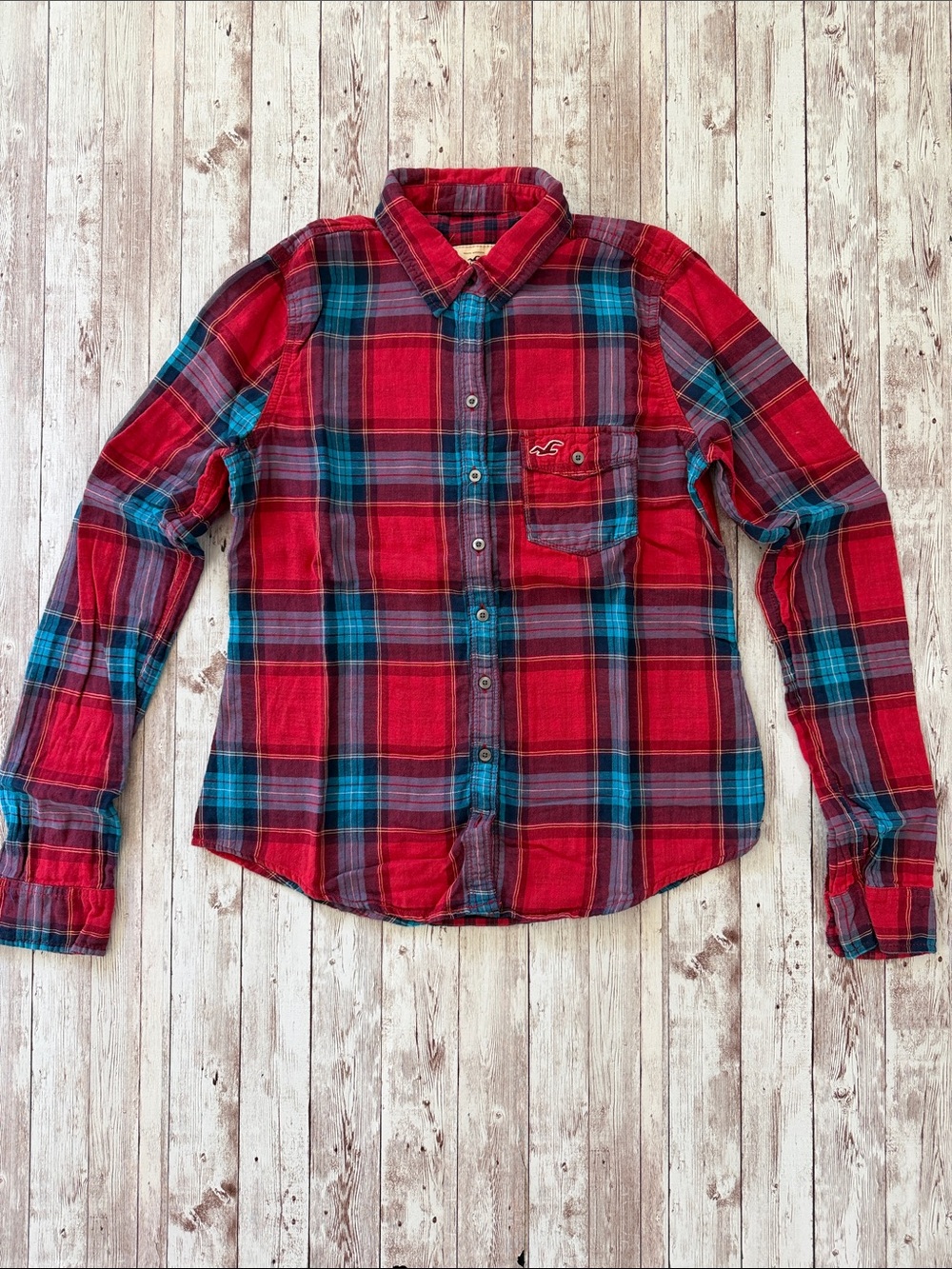 Hollister Flannel Shirt sz Medium Women’s Red Blue Plaid Long Sleeve Button Down